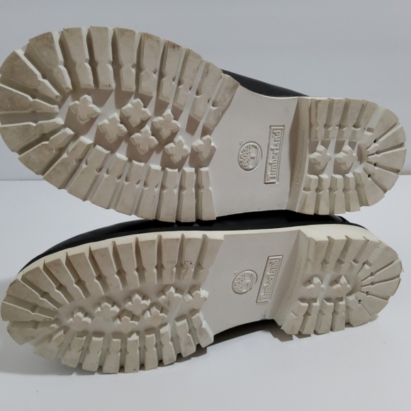 Boots - Picture 4 of 4